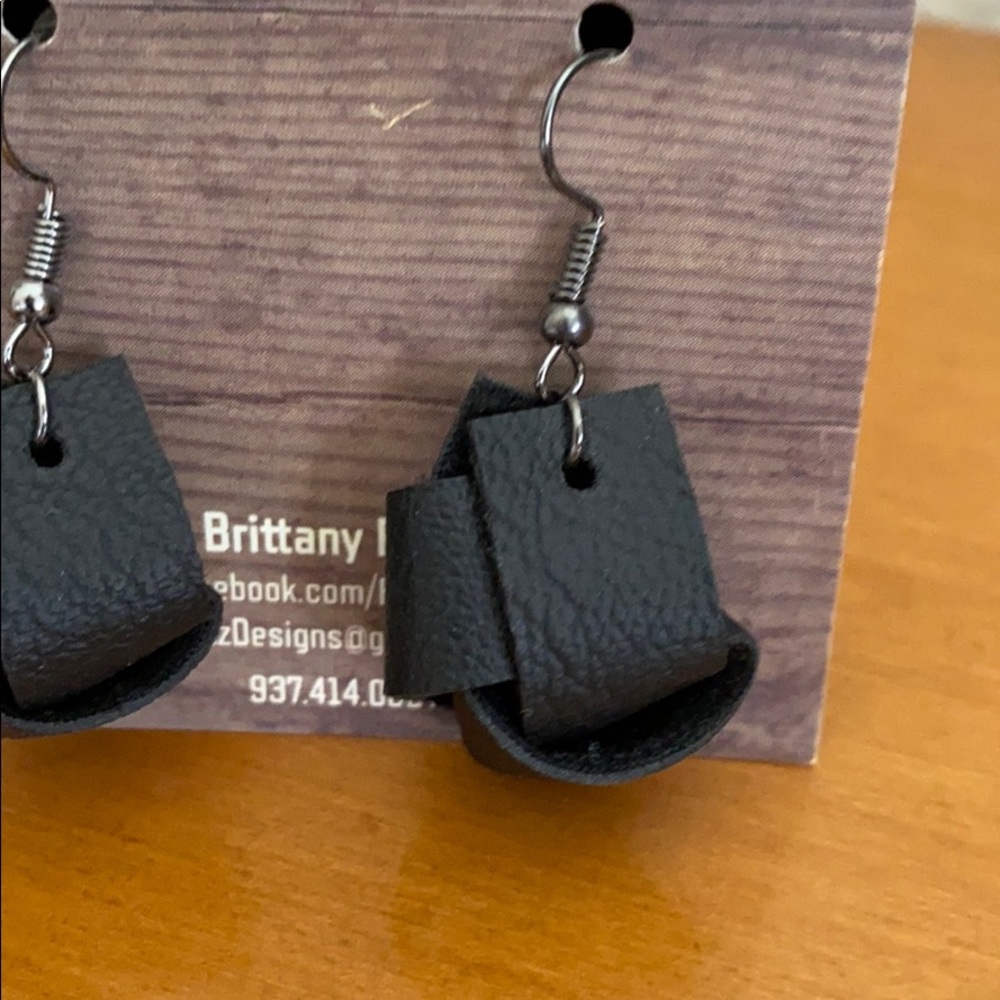 Fun earrings - Picture 2 of 2